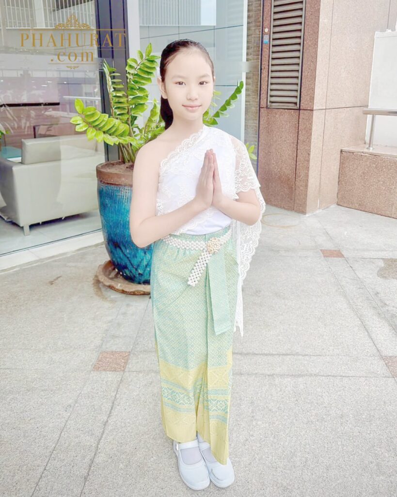 ชุดไทยเด็กหญิง